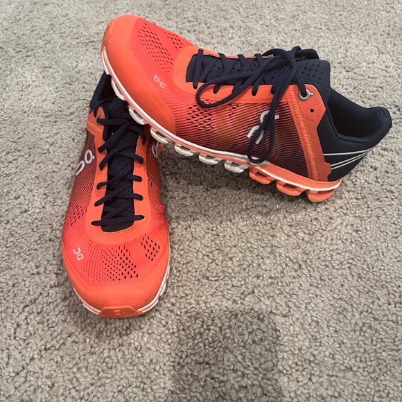 ON Womens Cloud Running Coral Orange & Navy Lightweight Running Shoes, 8.5. - Picture 2 of 8